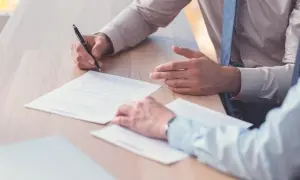 Jak zwolnić pracownika zatrudnionego na czas określony bez błędów