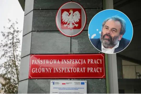 Państwowa Inspekcja Pracy, która nadzór i kontrolę nad przestrzeganiem prawa pracy sprawuje, widoczna obok portretu mężczyzny.