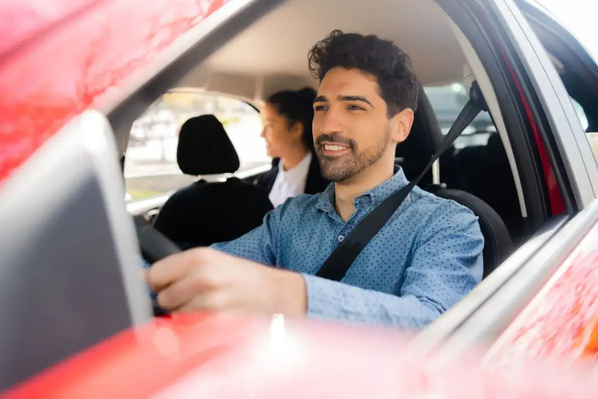 Zdjęcie Ile można zarobić na Uberze w Poznaniu? Zaskakujące fakty o dochodach